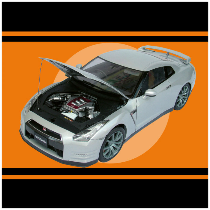 Model Kit Diamant Nissan GT-R Zilver - 1:8